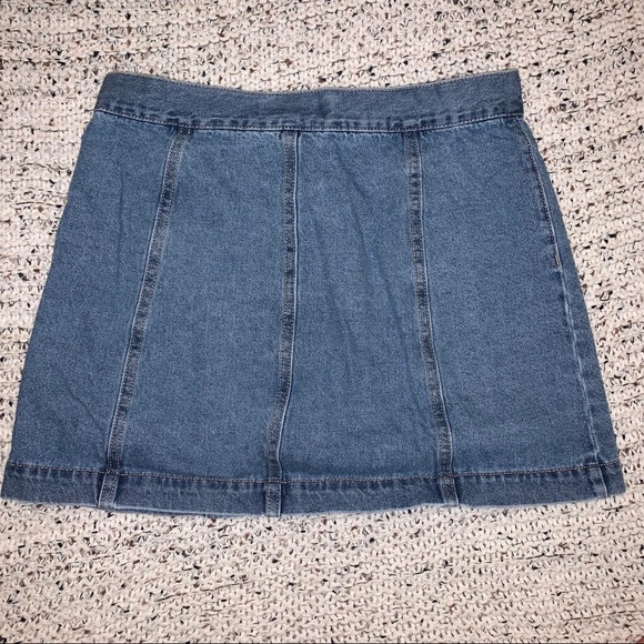 Denim Button-Down Pocketed Skirt - Picture 4 of 4